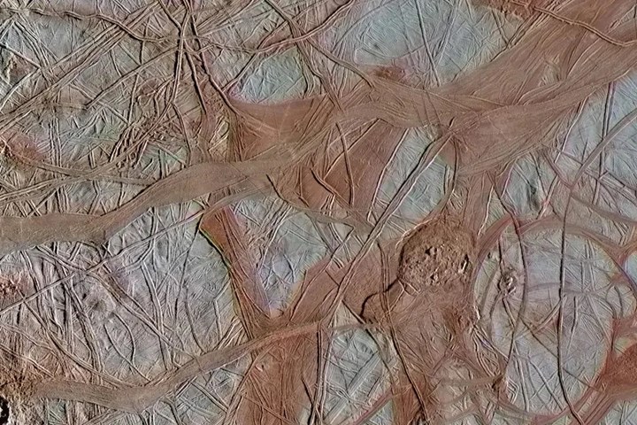 Jüpiter'in uydusu Europa, günde 1.000 ton oksijen üretiyor: Peki bu kaç insana yeter?