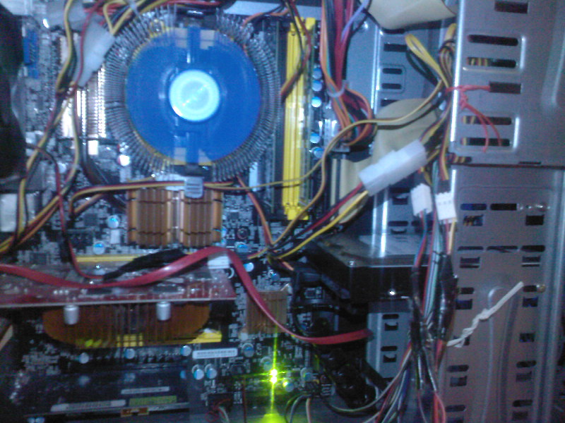  5 AYLIK DAHA SIFIR BİLGİSAYAR AMD X2 555+4 GB RAM+1.5 TB HDD+HD4650 EK