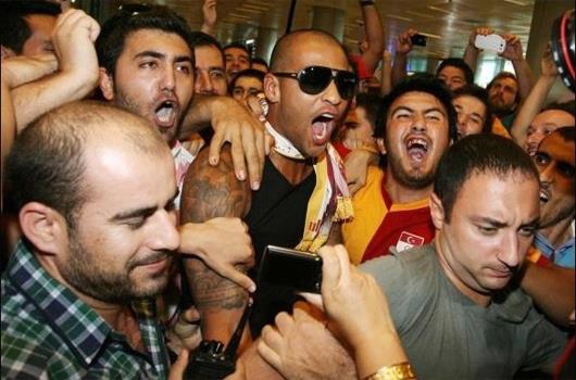  Felipe Melo yarın 16.50'de İstanbulda!!