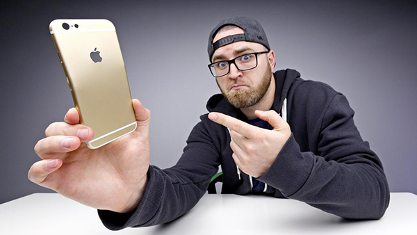 Apple iPhone 6S için ilk bükülme testi geldi (Video)