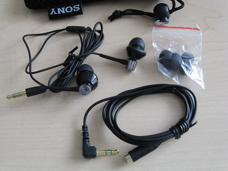  SONY MDR-EX082 KULAKLIK 35 TL ALICI SAYISI 200 E YAKLAŞIYOR LÜTFEN YORUMLARI OKUYUN
