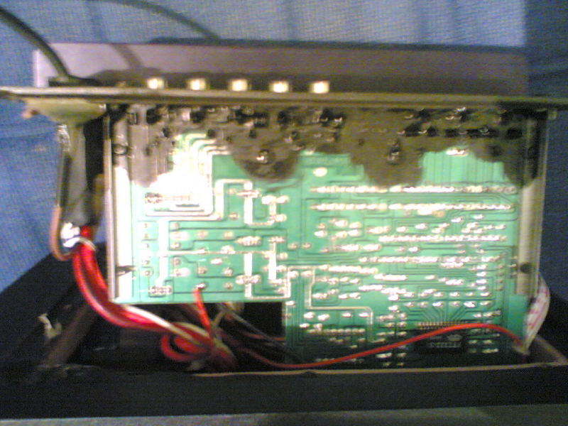  subwoofer yandı :S hala duman cıkıyor :/