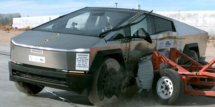 Tesla Cybertruck güvenlik endişelerini 5 yıldızla boşa çıkarttı