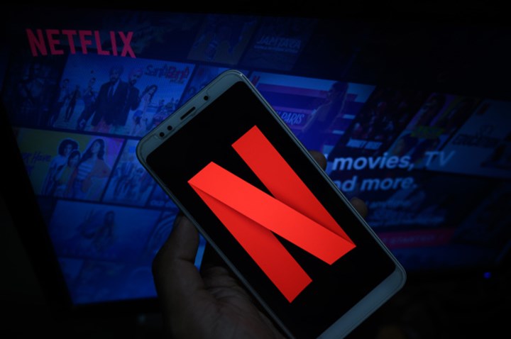 Netflix abone sayısını arttırdı, gelirler yükseldi