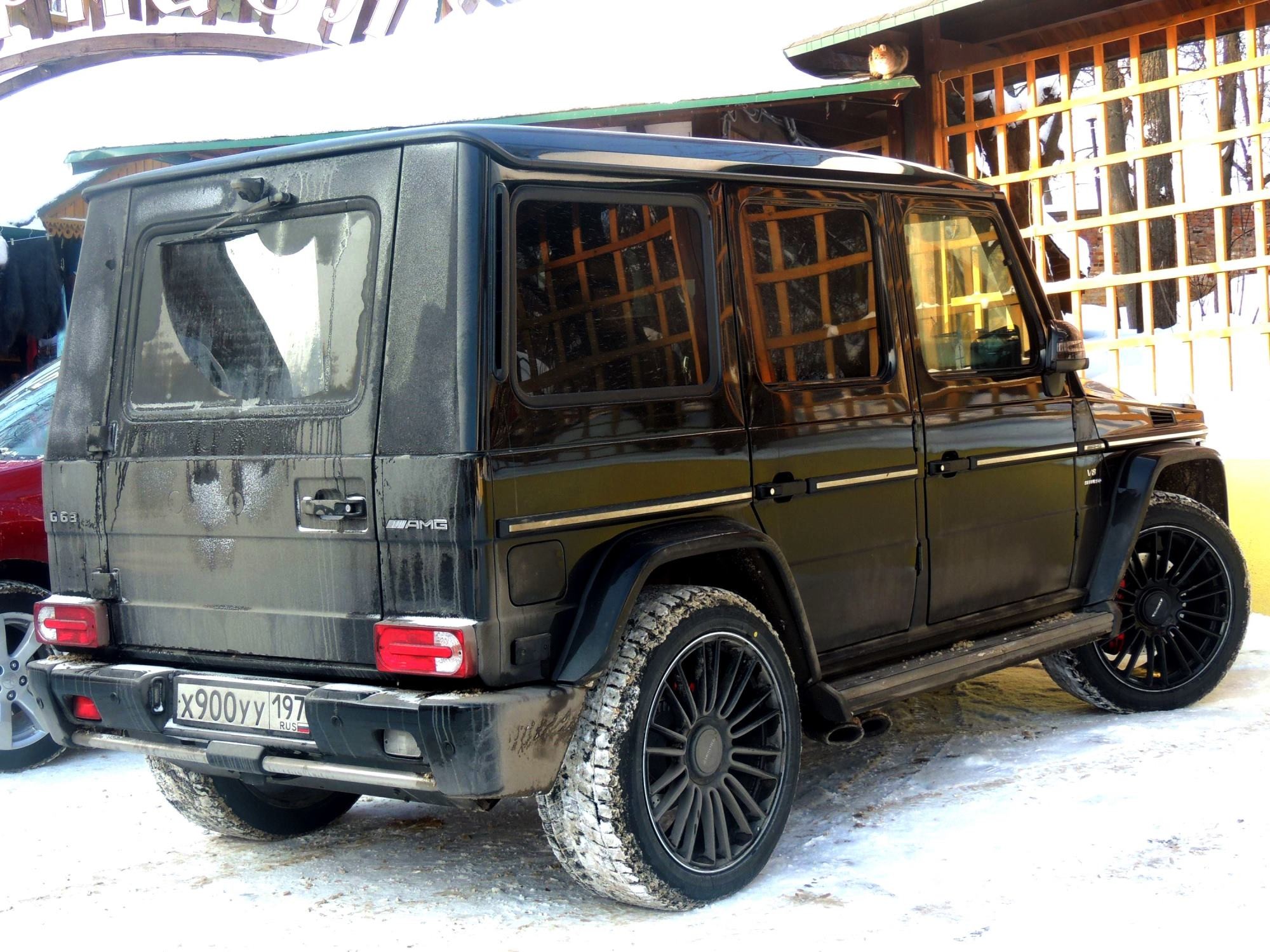  Mercedes G65 AMG 675 000 Euro