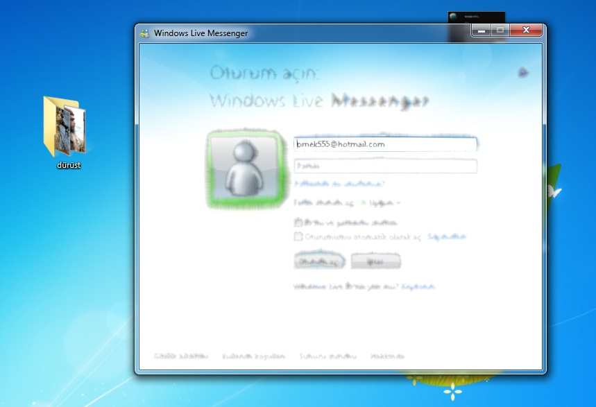  MSN Messenger Menü Çok Garip Görünüyor.