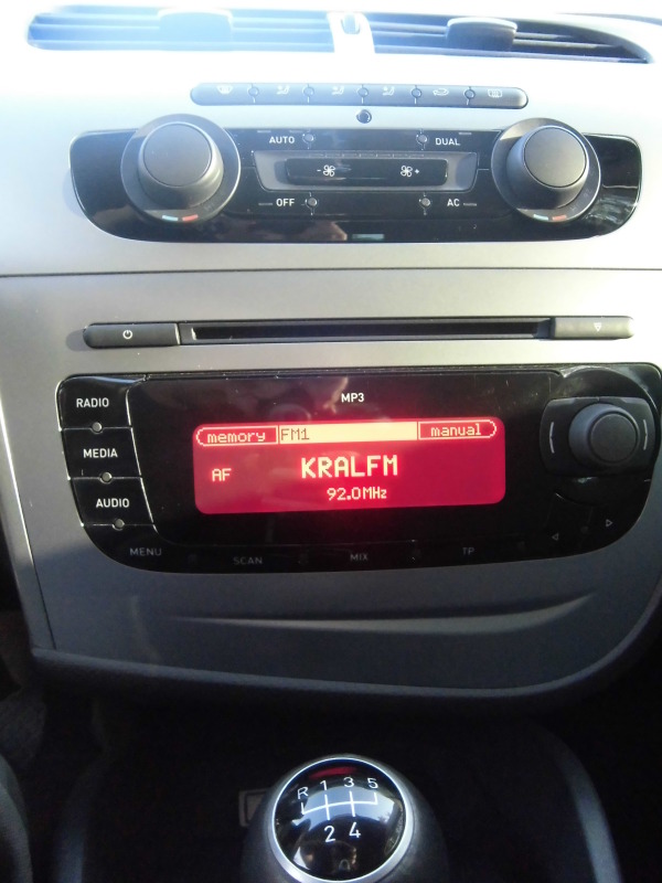  İlk Sahibinden 2010 SEAT LEON 1,6 STYLANCE 32.000 Km'de KIRMIZI