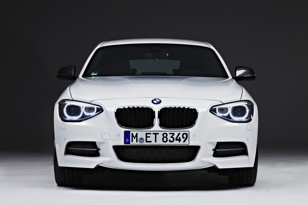  Beş-Kapılı 2013 BMW M135i