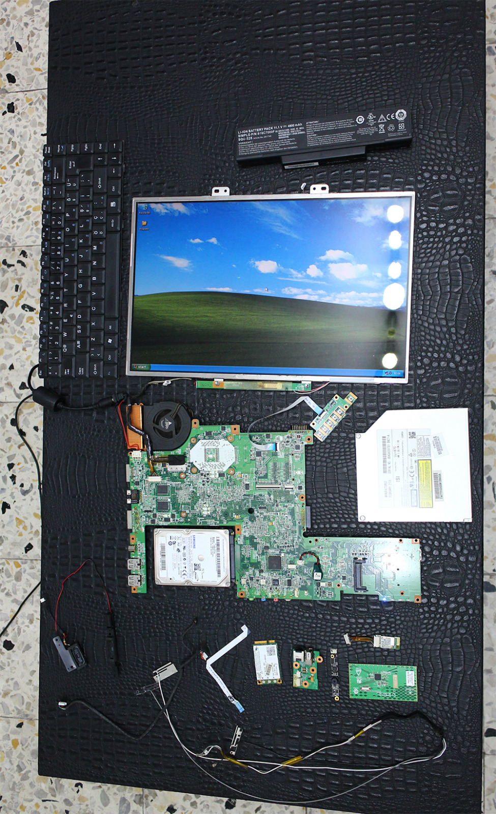  Casper TW7 komple dizüstü bilgisayar parçaları (hepsi çalışıyor) T7700, 2 GB RAM, 320 GB HDD