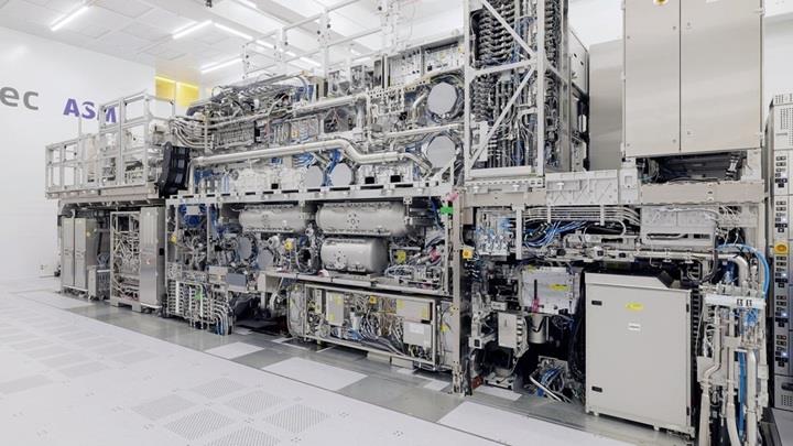 Intel'den tarihi başarı: ASML'nin High-NA EUV teknolojisi ilk kez yüksek hacimli üretimde