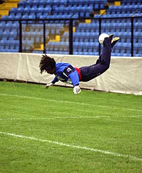  Rene Higuita Mı Sergen Mi ?