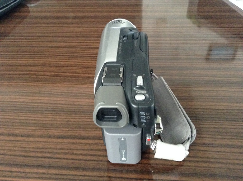  Eski kamera değeri (SONY DCR-DVD92E HANDYCAM)