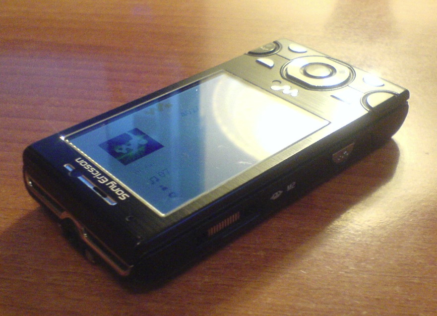  TAKASLIK Sony Ericsson W995 Resimler Eklendi.