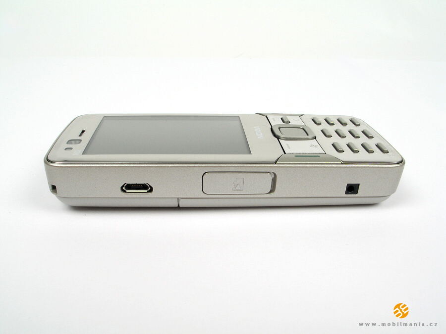  ^^ Nokia N82 | S60 3.1 - 2.4' QVGA LCD | 5MP - Xenon Flash - AF | WLAN - GPS ^^