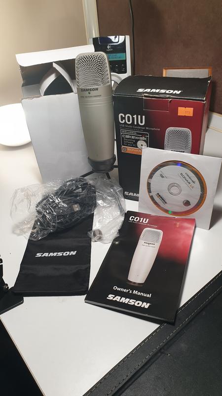 Kutusunda SAMSON C01U Condenser USB Mikrofon Yayın/Podcast İçin ideal...