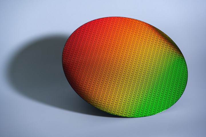 Intel, 18A süreci için Microsoft ile kesin sözleşme imzaladı