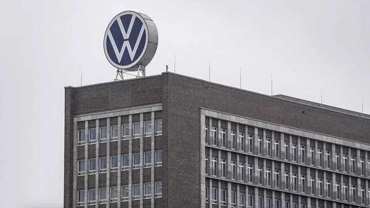 Volkswagen, sendikayla anlaşmaya vardı: 35 bin kişiyi işten çıkaracak!