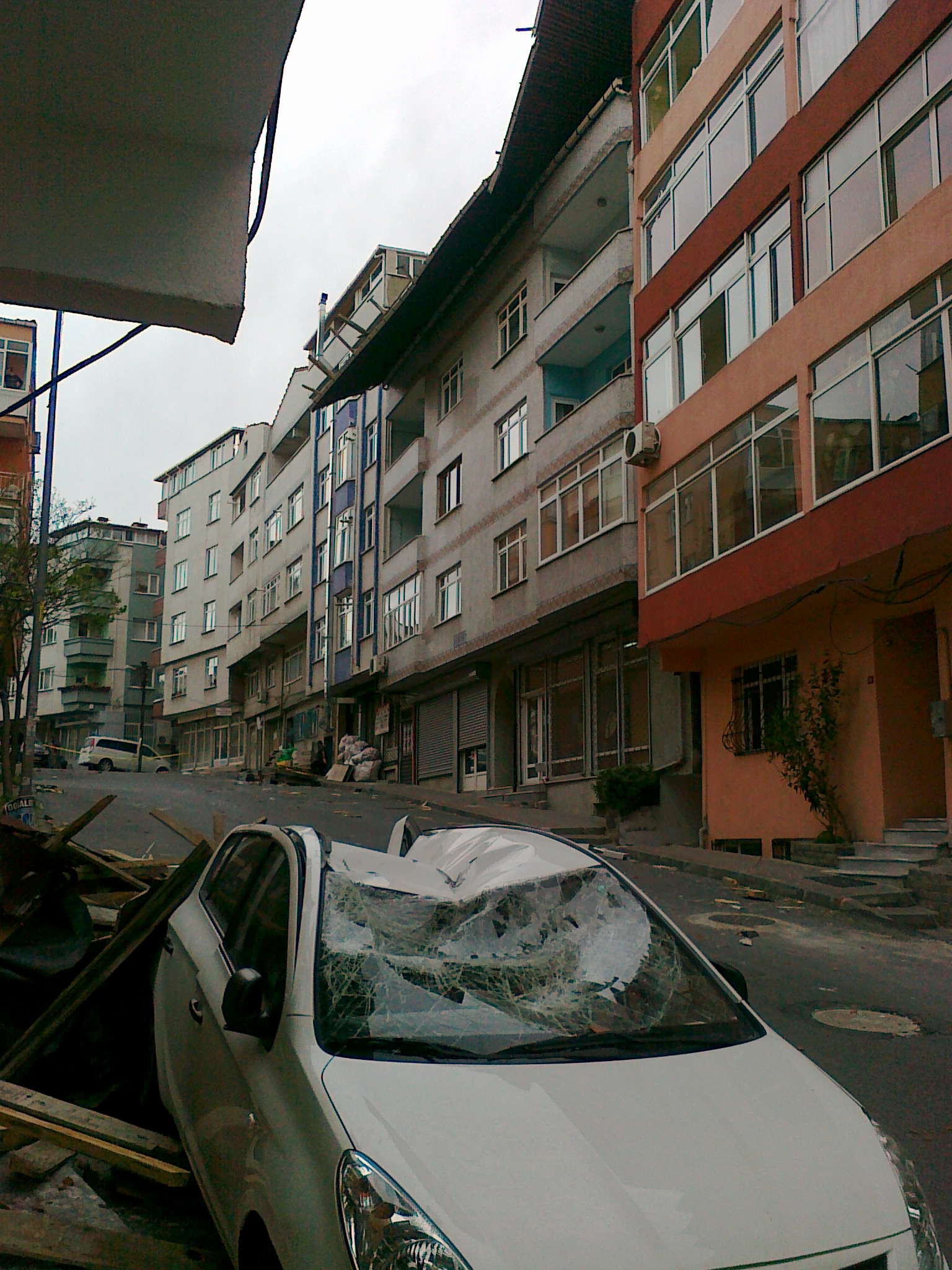  İstanbul ve Birçok Şehirde Kuvvetli Fırtına