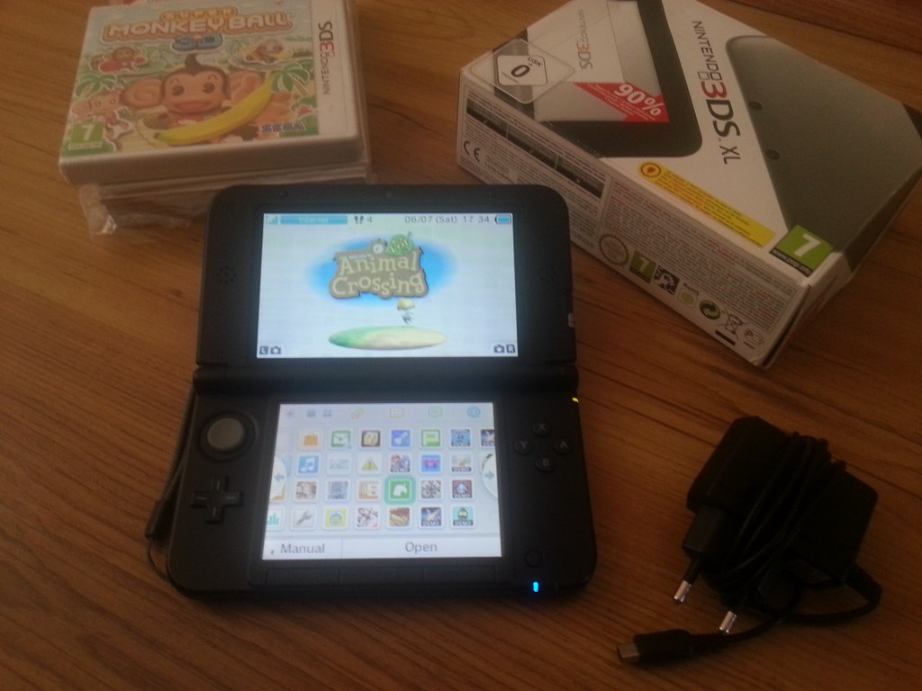  SATILIK Nintendo 3DS XL PAL 1aylık +tertemiz + 10adet 3DS oyun + Şarj +6.5 Euro E-shop nakit para+
