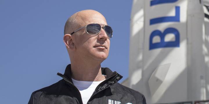 Amazon'un patronu Jeff Bezos, 1.1 milyar dolarlık hisse sattı