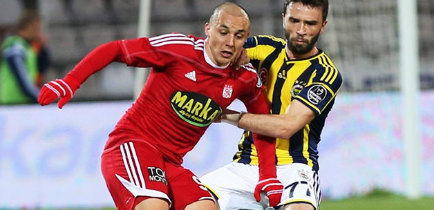 AATİF CHAHECHOUHE FENER'DE!