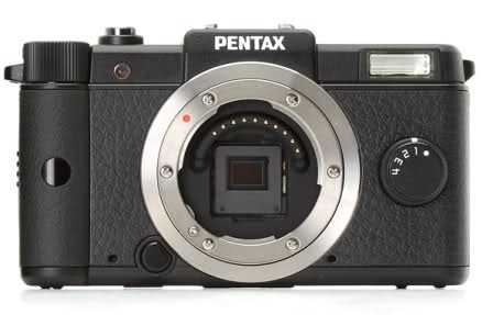  Pentax Q - Mercimek sensörlü Değişebilir Lensli..