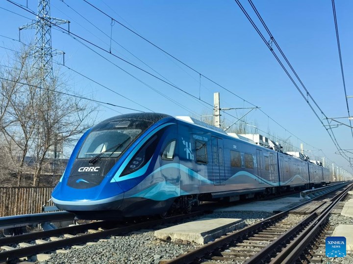 Çin, hidrojenle çalışan ilk treni test sürüşünü tamamladı: 1.000 km menzil!