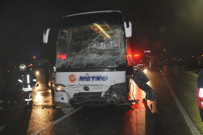  Metro Turizm Kazasında 6 Kişi Öldü,35 Yaralı var