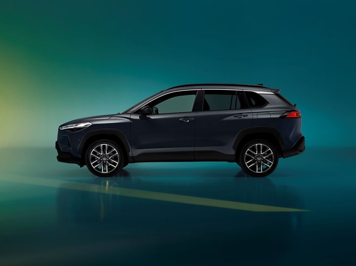 Makyajlı Toyota Corolla Cross Hybrid Türkiye'de satışa sunuldu