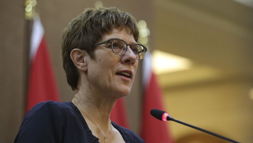 Almanya: Suriye'nin kuzeyinde güvenli bölge kurulsun.