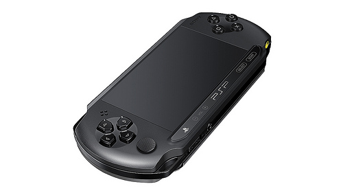  işte yeni PSP-E1000 (wifi'siz, ucuz model :) #vita değil#