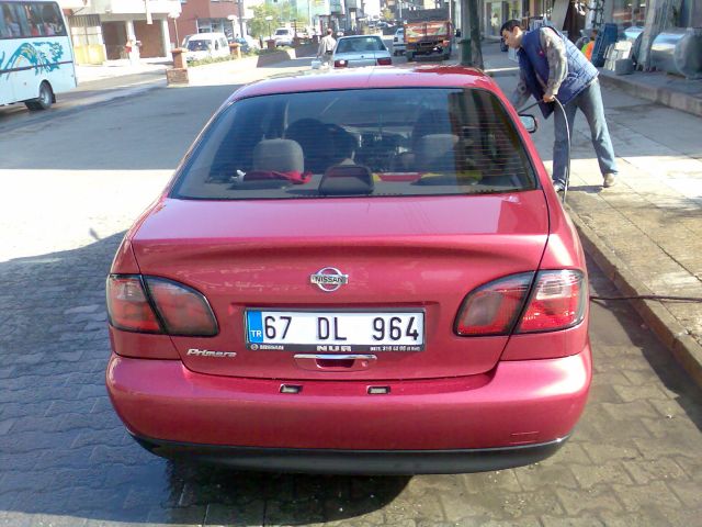  NISSAN PRIMERA GT