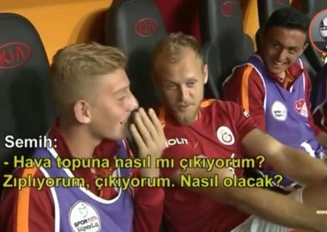 Semih Kaya'nın ayağı kırıldı.