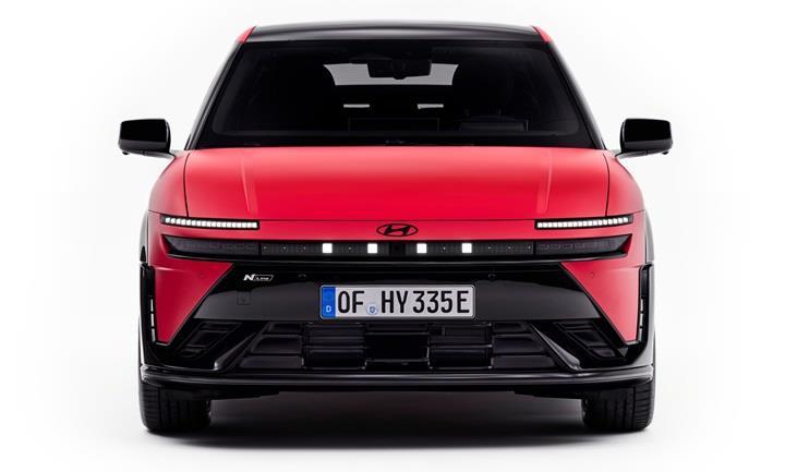 İzmitli Hyundai IONIQ 3 resmen tanıtıldı: 496 km menzil ve 29 dakikada %80 şarj