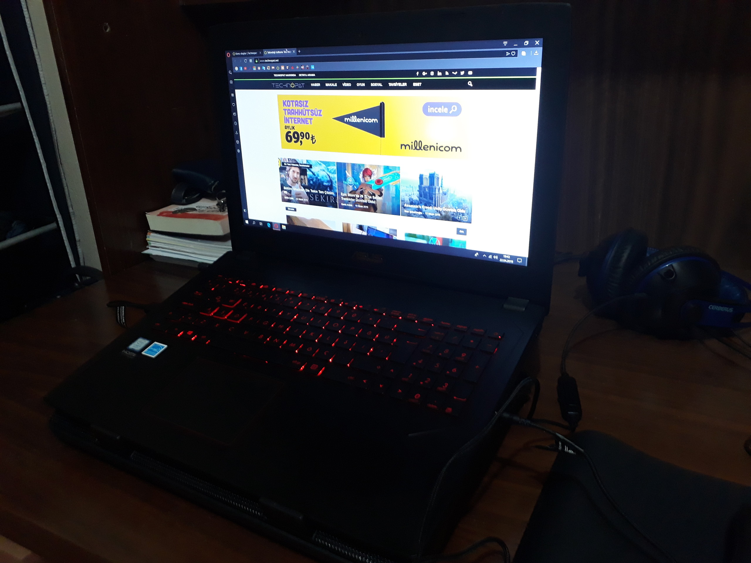 Asus ROG GL502VE-DM032 Laptop / GTX1050TI & i5 7300HQ