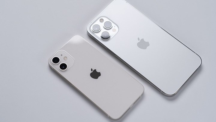 iPhone 14 Pro ve Pro Max çentik yerine delikli ekranla gelebilir