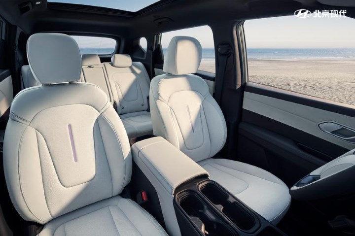 Yeni Hyundai Elexio'nun iç mekan görselleri paylaşıldı