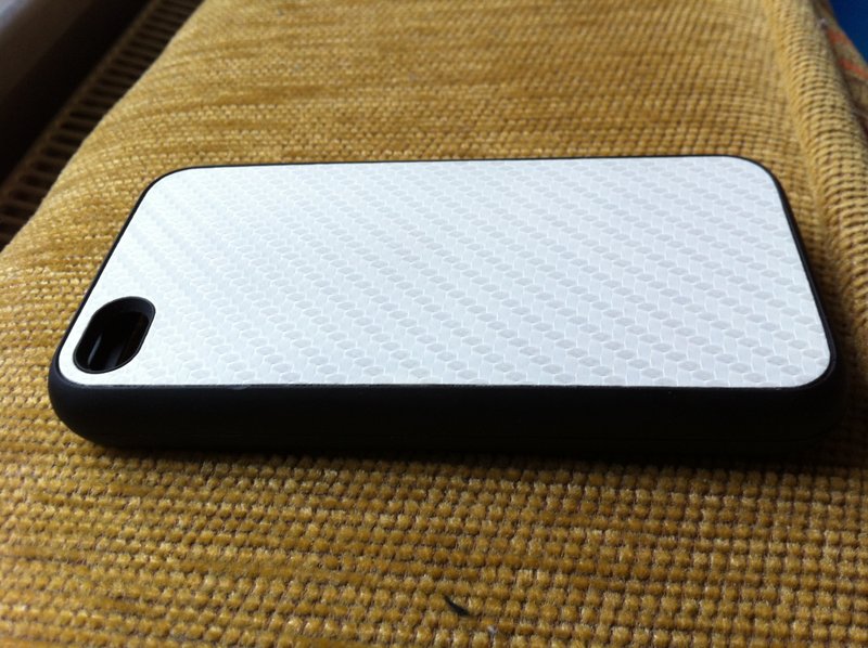  iphone4 aksesuarlarımı satıyorum uygun fiyata(element case ve digerleri...)