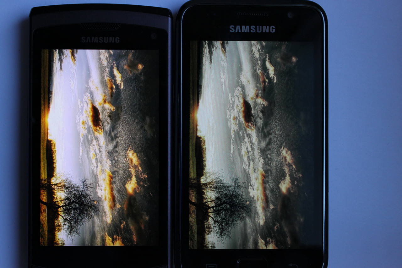  Samsung Super Clear LCD TFT ve Super AMOLED KArşılaştırması ( N8, Galaxy S, Wave 1 Wave 2'ye Karşı )