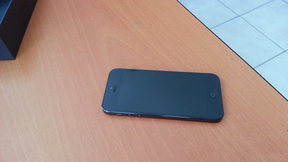  Satılık iphone 5 16 gb siyah.Turkcell den alınma.Genpa garantili.indirim.