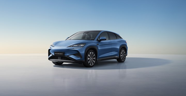 BYD, Paris'te Sealion 7'yi tanıtarak Avrupalı markalara meydan okudu