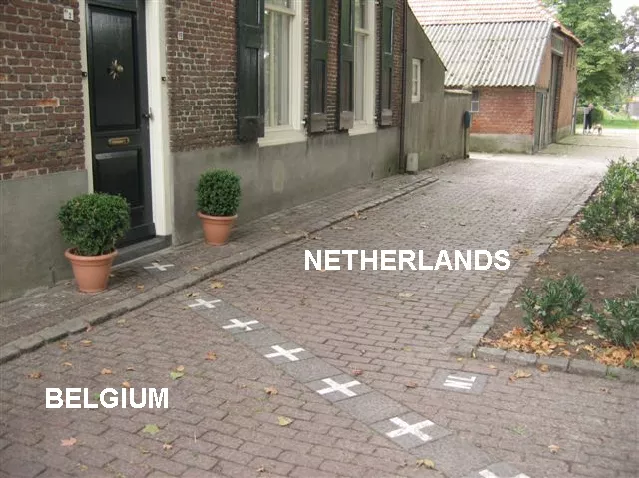  Hollanda Belçika sınırını gördünüz mü?