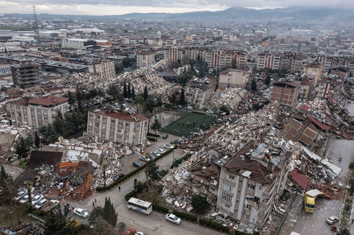 Depremin uydu görüntüleri yıkımın şiddetini gösteriyor