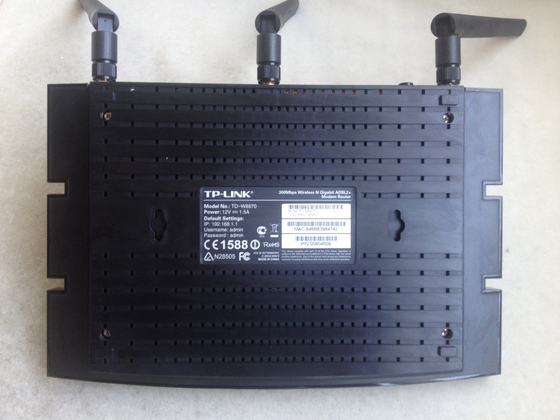  TP-LINK TD-W8970 300Mbps Kablosuz 4-Port Gigabit 3x5dBi Değiştirebilir Antenli 2xUSB WPS EWAN ADSL