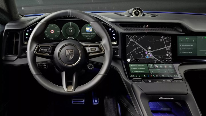 Elektrikli Porsche Cayenne, kavisli OLED ekranla gelecek