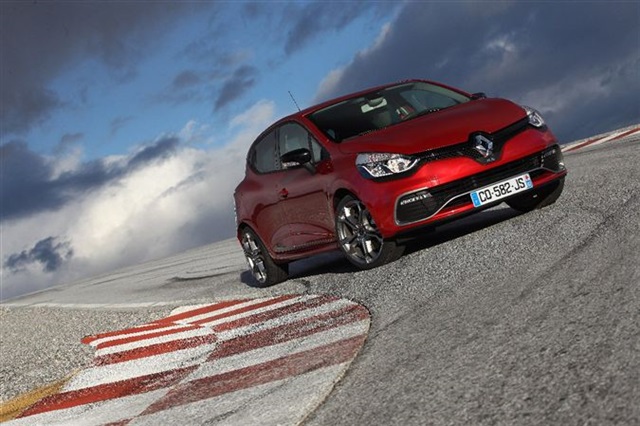  Yeni Renault Clio RS 200 EDC