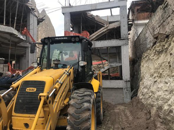 Türkiyenin simgelerinden biri olan Peri bacaları inşaatlar yüzünden yok oluyor