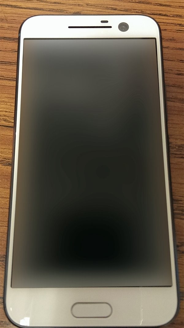 HTC One M10, siyah renk seçeneği ile görüntülendi