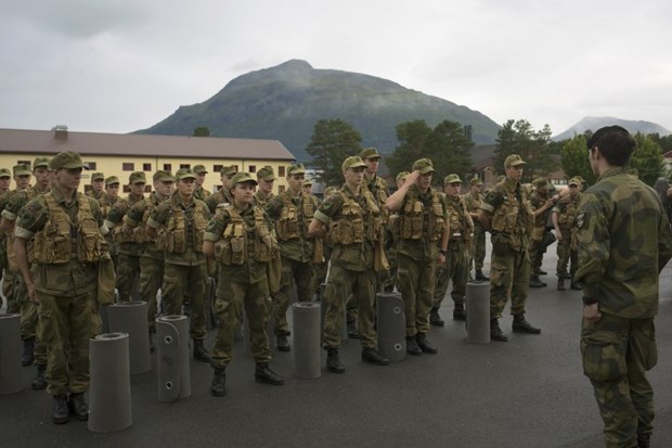  Norveç'te kadınlara zorunlu askerlik başladı