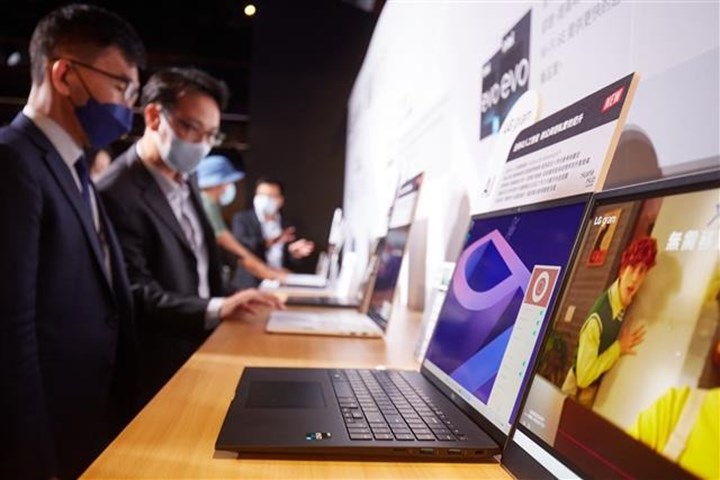 M2 çipli MacBook'ların piyasaya sürülmesi, Intel işlemcili dizüstü bilgisayar satışlarını düşürebilir